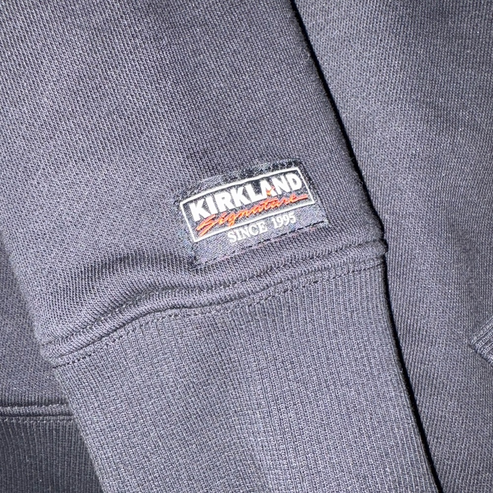 Kirkland Signature black Sweatshirt - Picture 4 of 4